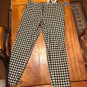 Dalia checker pants never worn